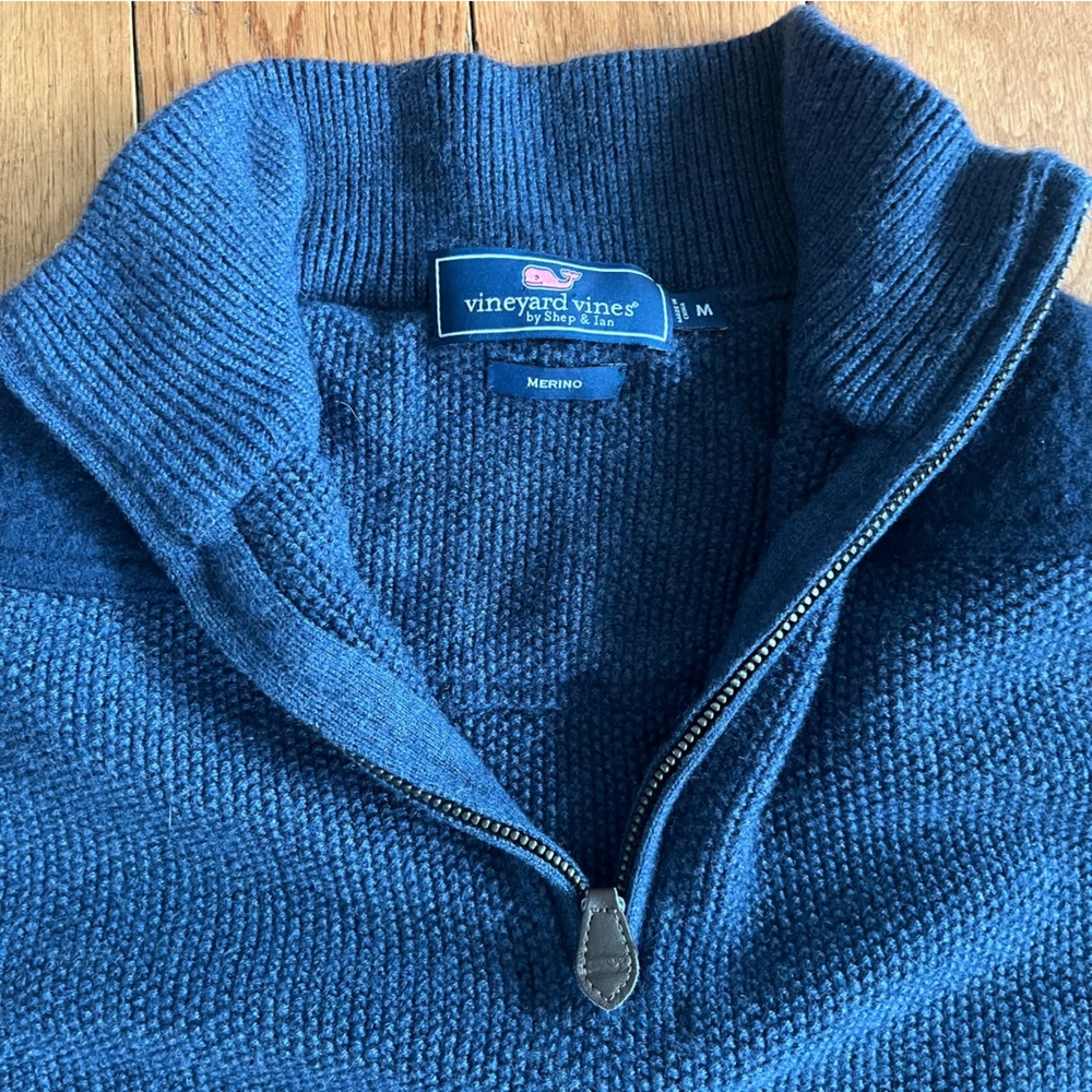 Vineyard Vines Sweater Shep Shirt - Size Medium - Picture 6 of 8